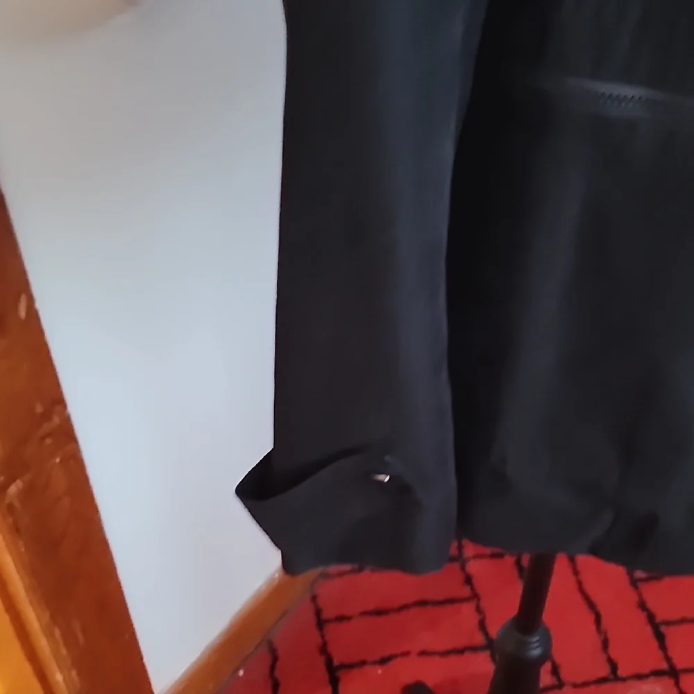 Jones New York Black Trench Coat with Belt - Picture 7 of 14